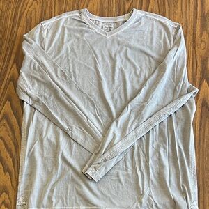 Tommy Bahama Light Gray Long Sleeve V-Neck Tee